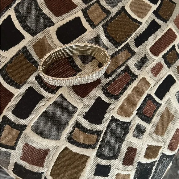 Sparkling Silver Rhinestone Bracelet - Picture 8 of 9